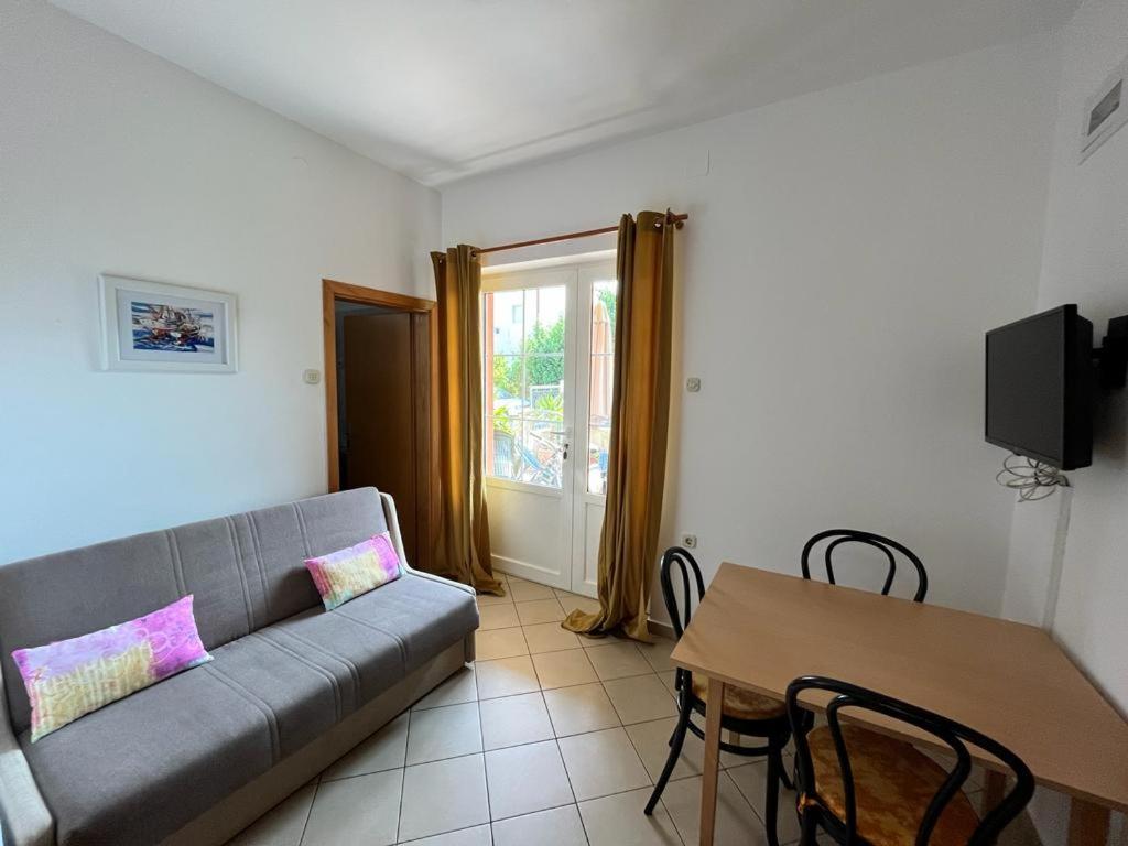 Josipa Apartment บีโอกราดนาโมรู ภายนอก รูปภาพ